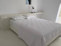 Villa-Felicita-Mykonos-by-Olive-Villa-Rentals-bedroom