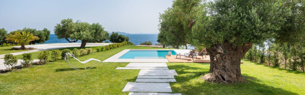featured-Villa-Bliss-Halkidiki-by-Olive-Villa-Rentals.