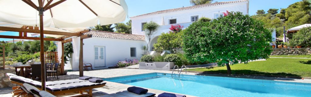 Villa-Sparkle-Spetses-by-Olive-Villa-Rentals-pool-area