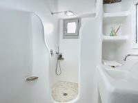 Villa-Allure-Mykonos-by-Olive-Villa-Rentals-bathroom