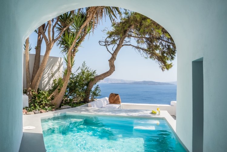 Villa Thallia in Santorini, Oia by Olive Villa Rentals