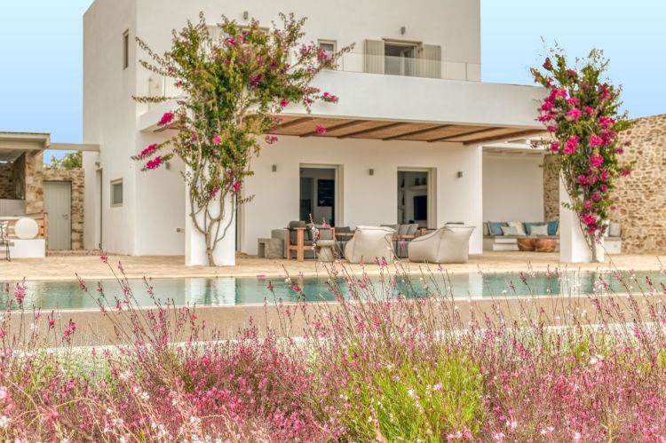 Villa Ponente by Olive Rentals small