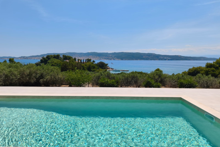 Small1. Pool1 - Views