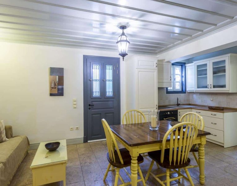 Villa-Corinna-Spetses-by-Olive-Villa-Rentals-small-kitchenette