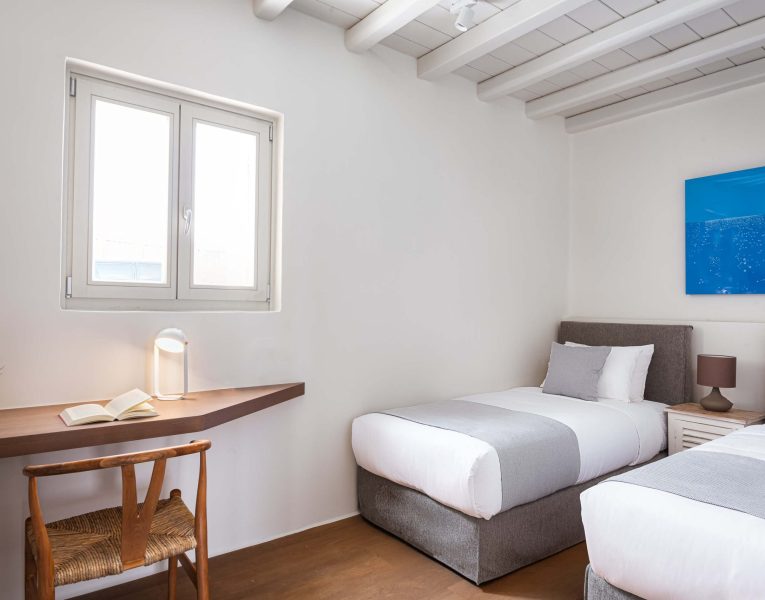 46. AndrewBoutsikas_Villa2-2