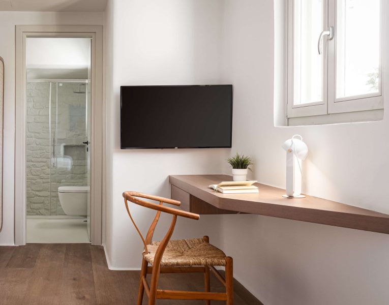 48. AndrewBoutsikas_Villa2_Cropped-1