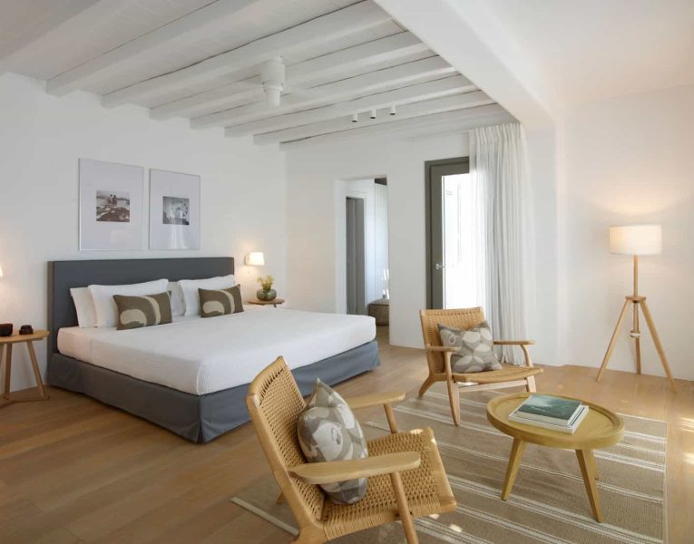 Villa-Reina-Mykonos-by-Olive-Villa-Rentals-bedroom