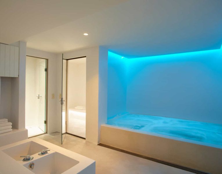Villa-Reina-Mykonos-by-Olive-Villa-Rentals-spa