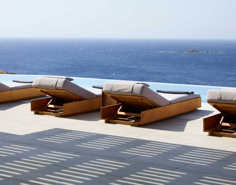 Villa-Reina-Mykonos-by-Olive-Villa-Rentals-sunbeds