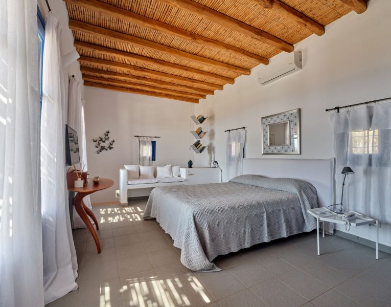 Lithos Villa by Olive Villa Rentals