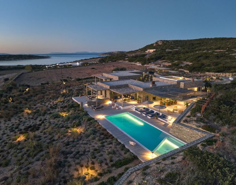 Olive Villa Rentals- Paros- Villa Aida