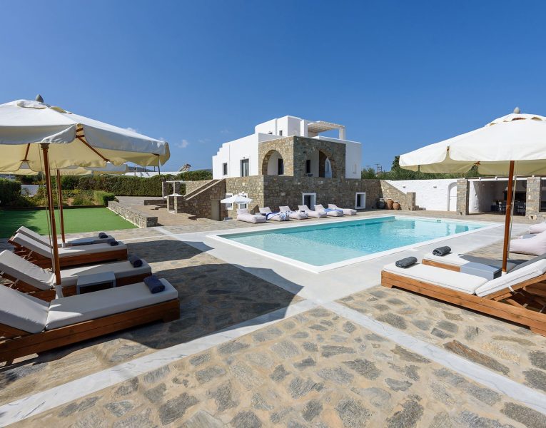 Villa Fizzy in Paros by Olive Villa Rentals