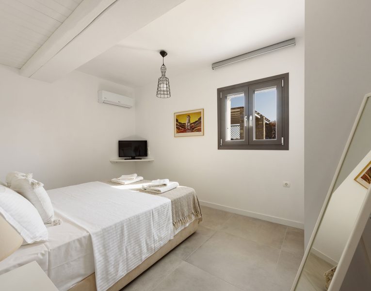 Villa Fizzy in Paros by Olive Villa Rentals