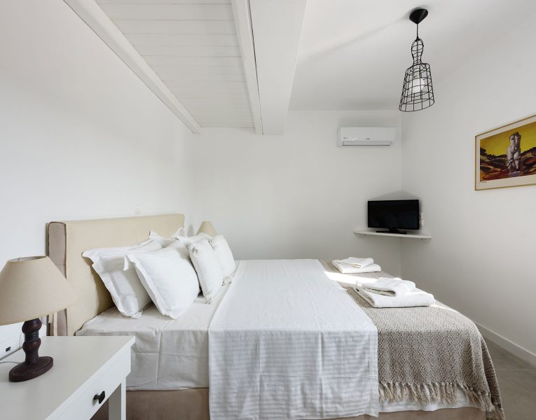 Villa Fizzy in Paros by Olive Villa Rentals