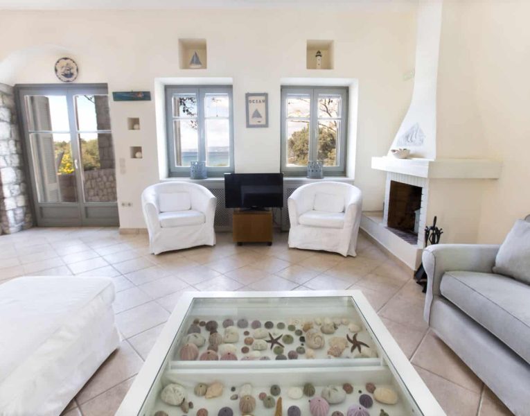 Villa Aureli in Porto Heli, living room, by Olive Villa Rentals