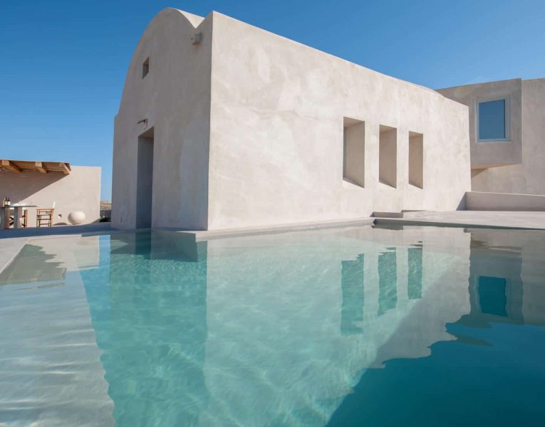 Villa-Nefeli-Santorini-by-Olive-Villa-Rentals-pool