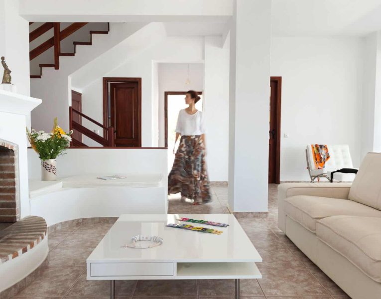 Villa Rosalin in Santorini, living room, by Olive Villa Rentals