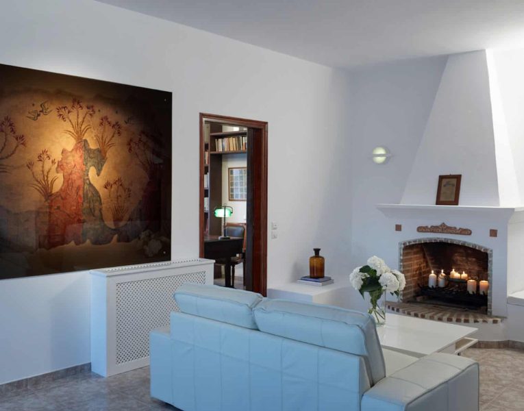 Villa Rosalin in Santorini, living room, by Olive Villa Rentals