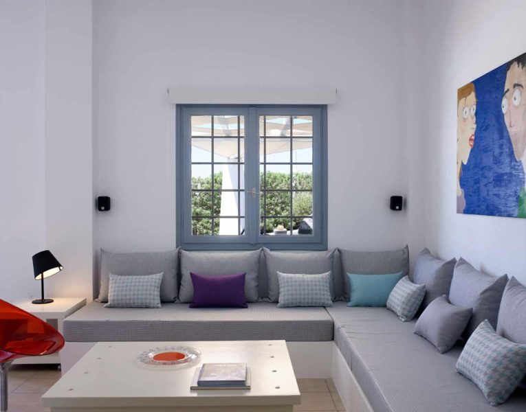 Villa Rosalin in Santorini, living room, by Olive Villa Rentals