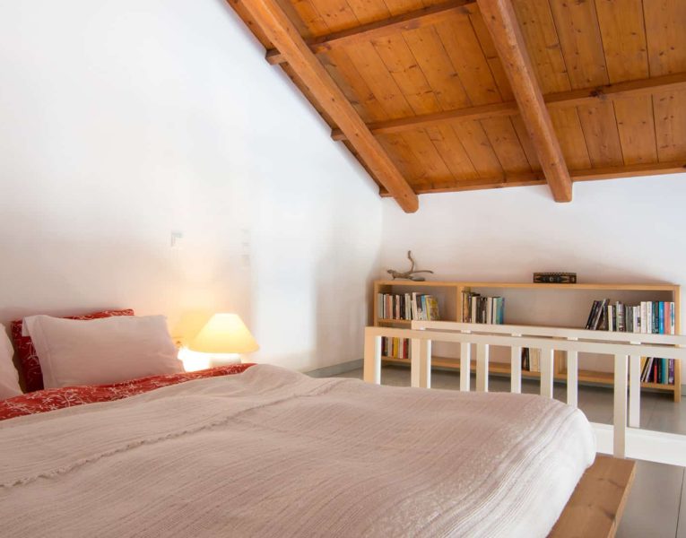Olive-Villa-Rentals-Spetses-Villa Felicia - upper double room