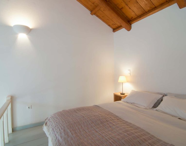 Olive-Villa-Rentals-Spetses-Villa Felicia - upper level double room