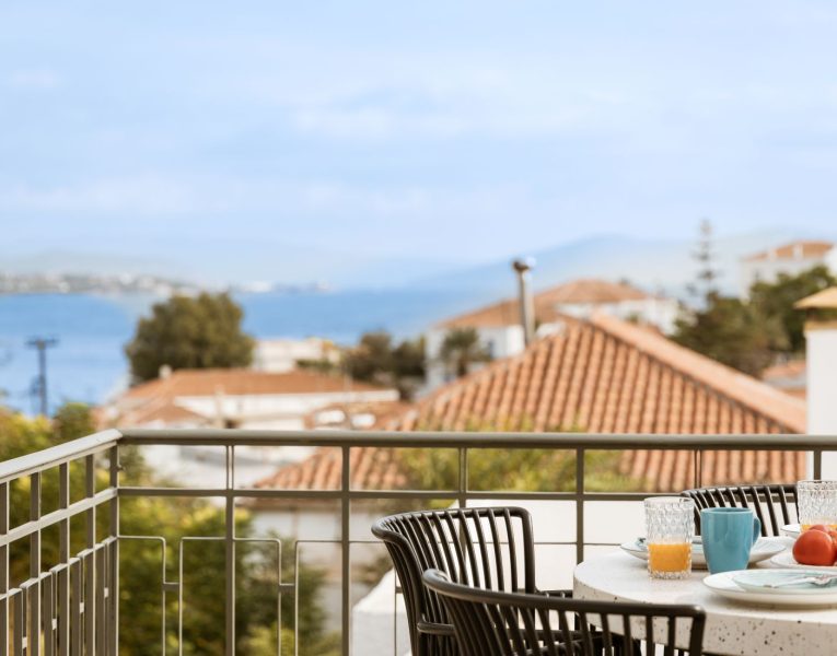 Olive Villa Rentals- Spetses- Villa The Palm