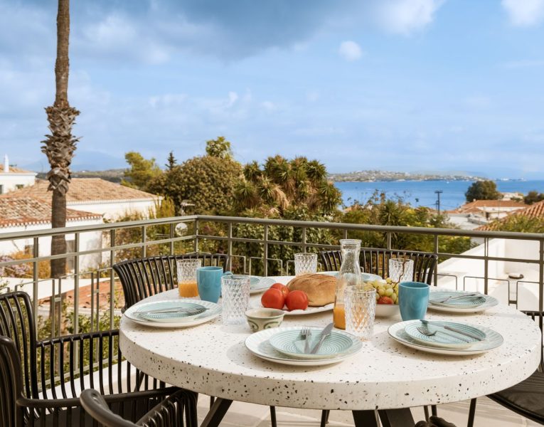 Olive Villa Rentals- Spetses- Villa The Palm