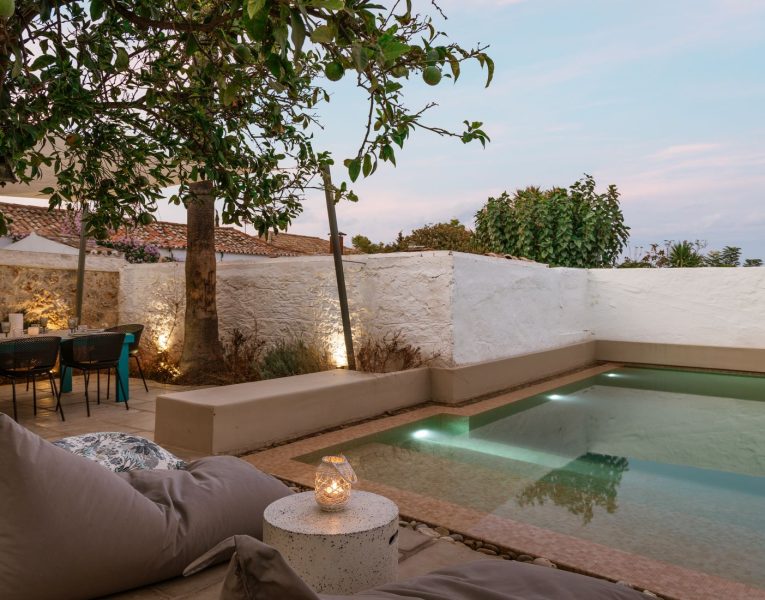 Olive Villa Rentals- Spetses- Villa The Palm