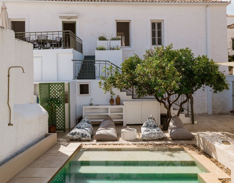 Olive Villa Rentals- Spetses- Villa The Palm
