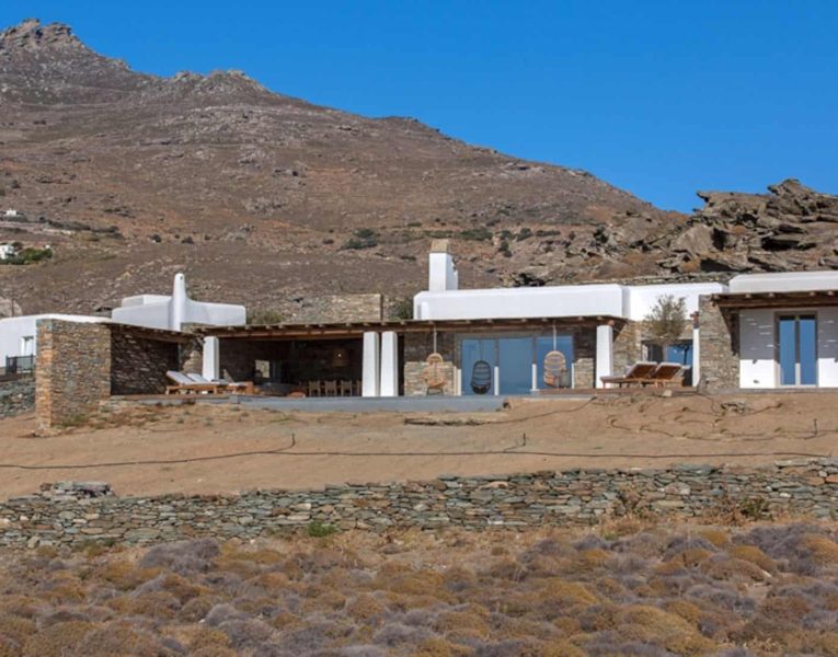 Villa Luna in Tinos, facade, by Olive Villa Rentals