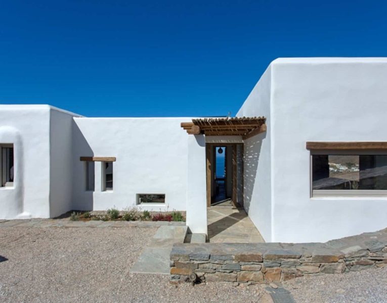 Villa Luna in Tinos, facade, by Olive Villa Rentals