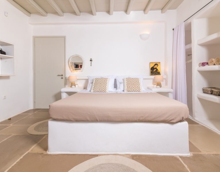 Villa Claudine in Antiparos by Olive Villa Rentals