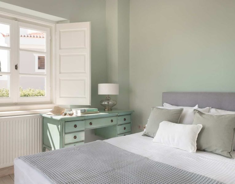 Villa- Arte-Spetses-by-Olive-Villa-Rentals-upper-level-bedroom