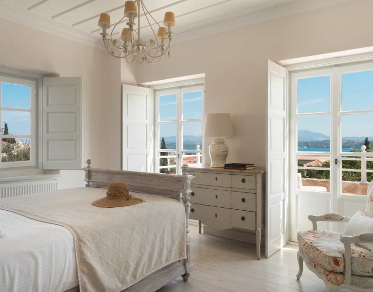 Villa- Arte-Spetses-by-Olive-Villa-Rentals-upper-level-bedroom