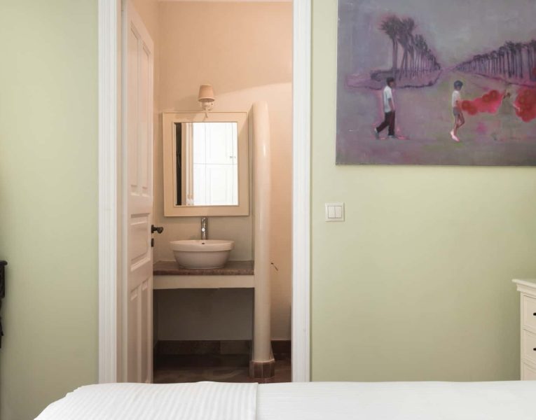 Villa- Arte-Spetses-by-Olive-Villa-Rentals-lower-level-bedroom