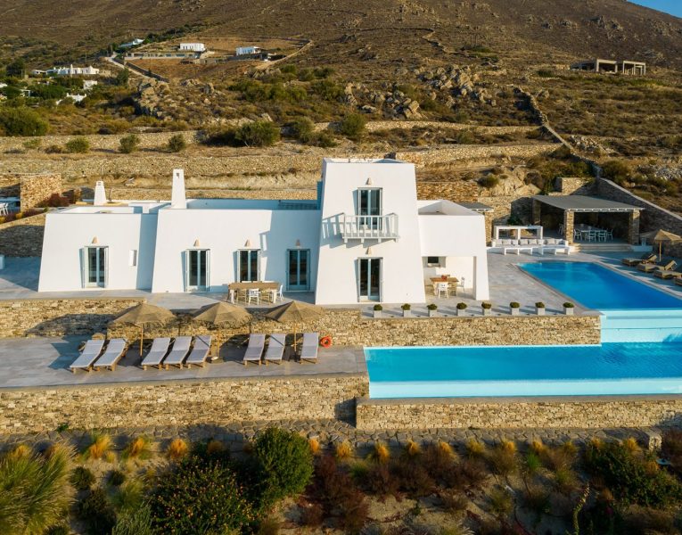 Villa Assana in Paros by Olive Villa Rentals