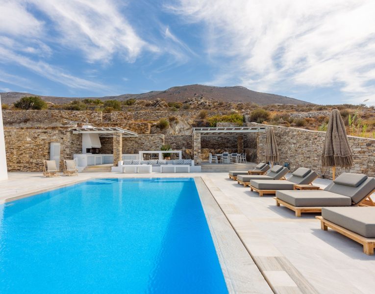 Villa Assana in Paros by Olive Villa Rentals