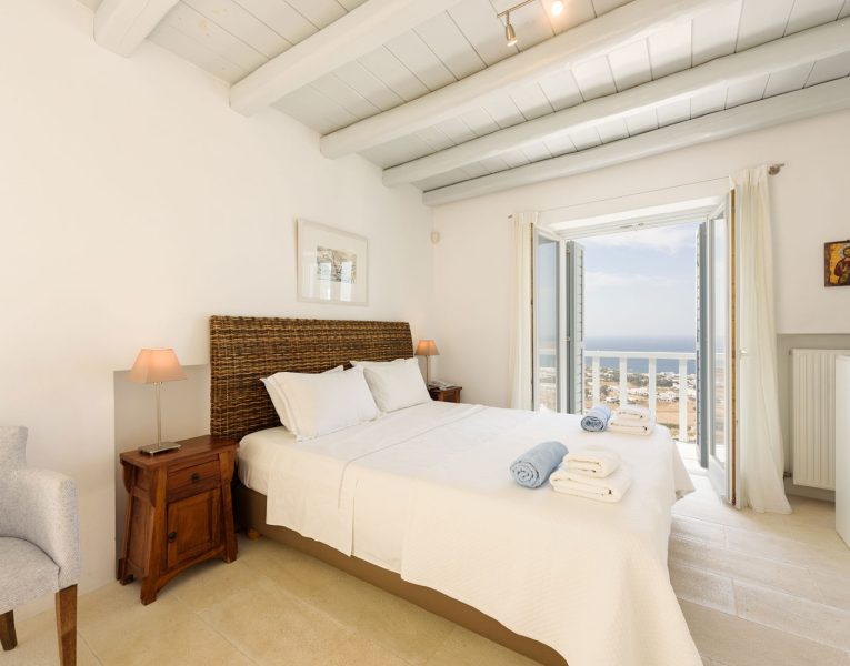 Villa Assana in Paros by Olive Villa Rentals