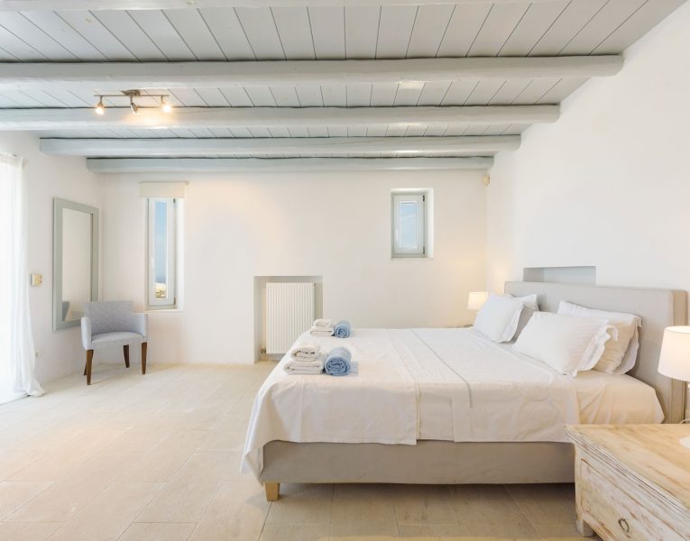 Villa Assana in Paros by Olive Villa Rentals