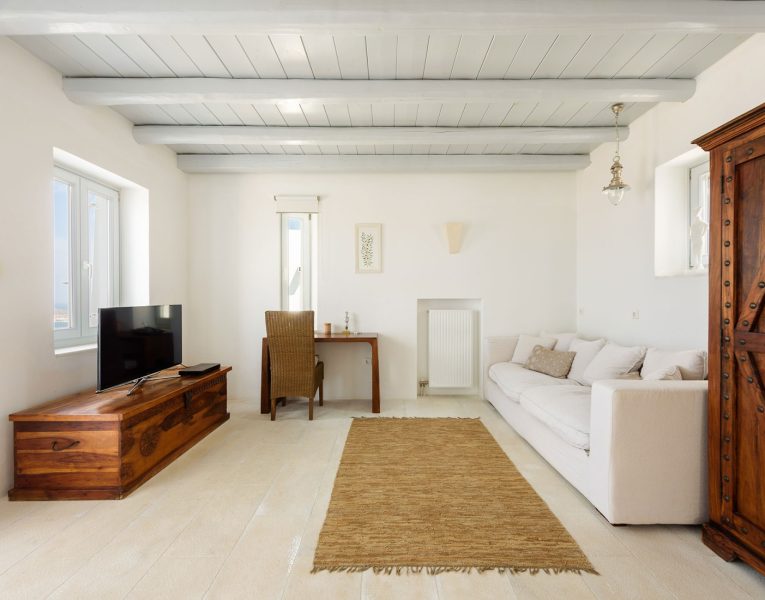 Villa Assana in Paros by Olive Villa Rentals