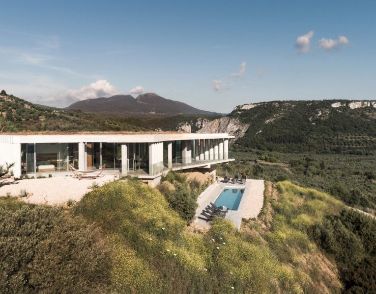 Villa-Aurora-Peloponnese-by-Olive-Villa-Rentals-pool-area