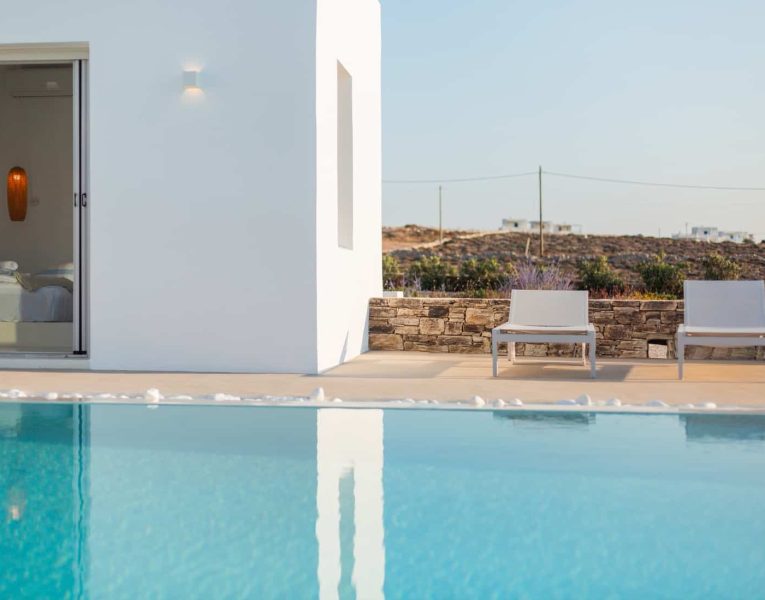 Villa-Blanche-Paros-by-Olive-Villa-Rentals-pool-area