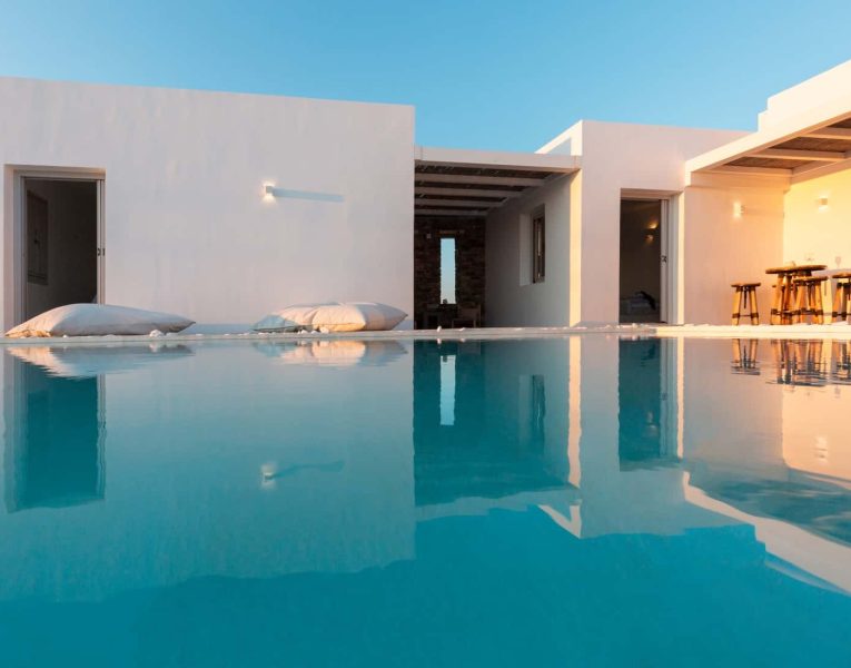 Villa-Blanche-Paros-by-Olive-Villa-Rentals-pool-area