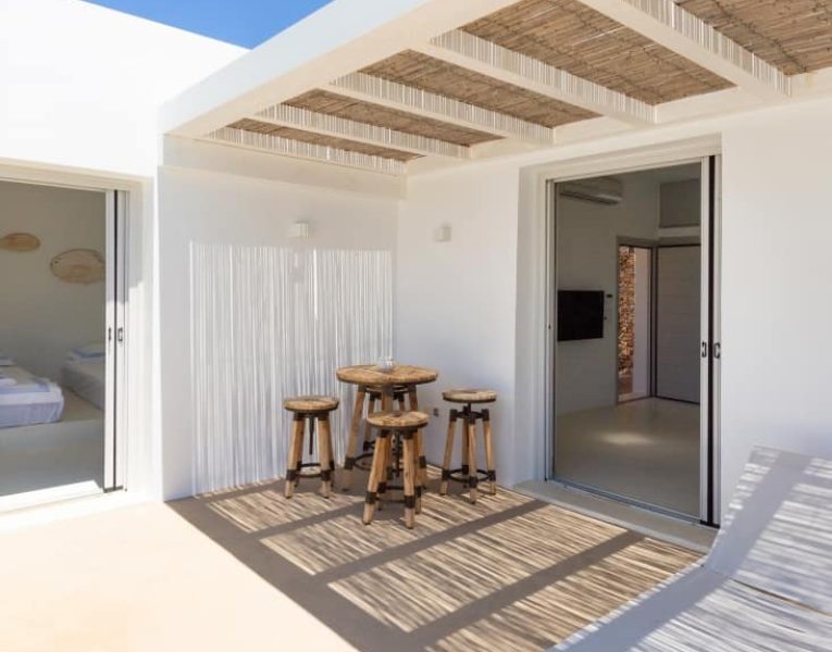 Villa-Blanche-Paros-by-Olive-Villa-Rentals-pool-area