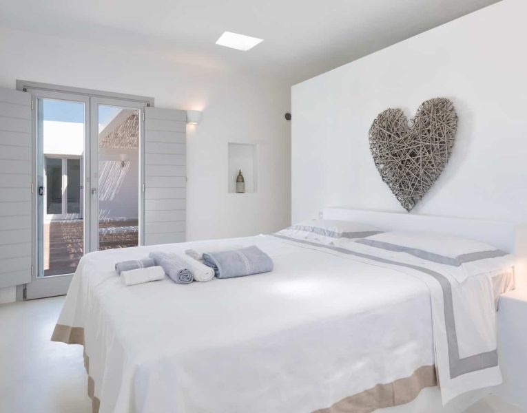 Villa-Blanche-Paros-by-Olive-Villa-Rentals-bedroom