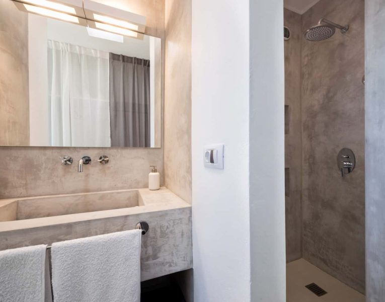 Villa-Blanche-Paros-by-Olive-Villa-Rentals-bathroom