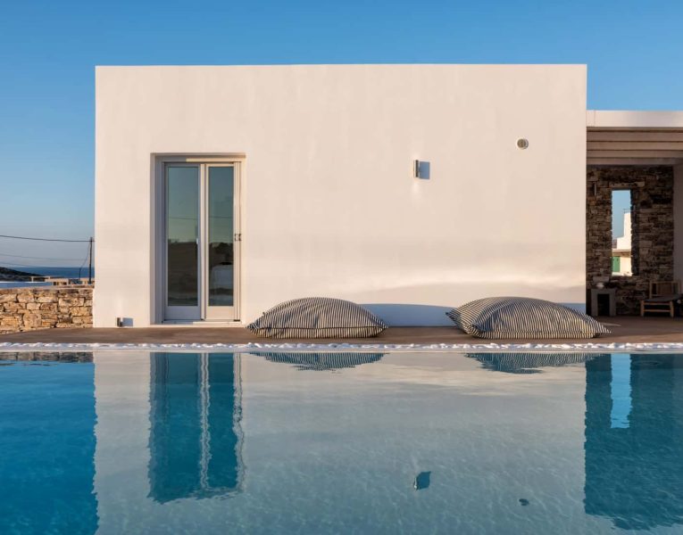 Villa-Blanche-Paros-by-Olive-Villa-Rentals-pool-area