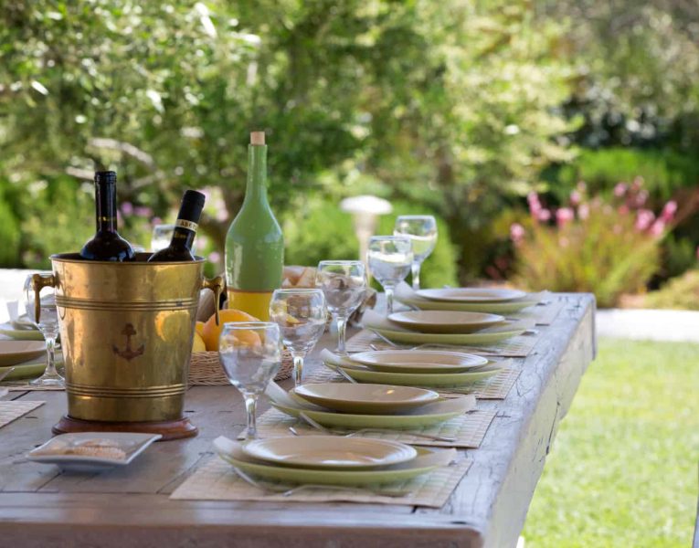 Villa-Celeste-Athens-by-Olive-Villa-Rentals-exterior-dining-table-decor