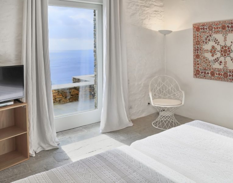 Villa La Rocca in Sifnos by Olive Villa Rentals