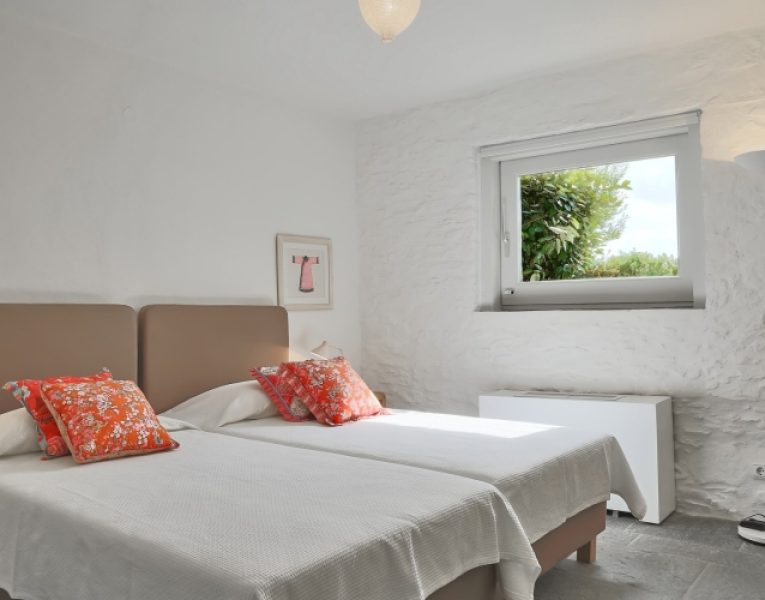 Villa La Rocca in Sifnos by Olive Villa Rentals